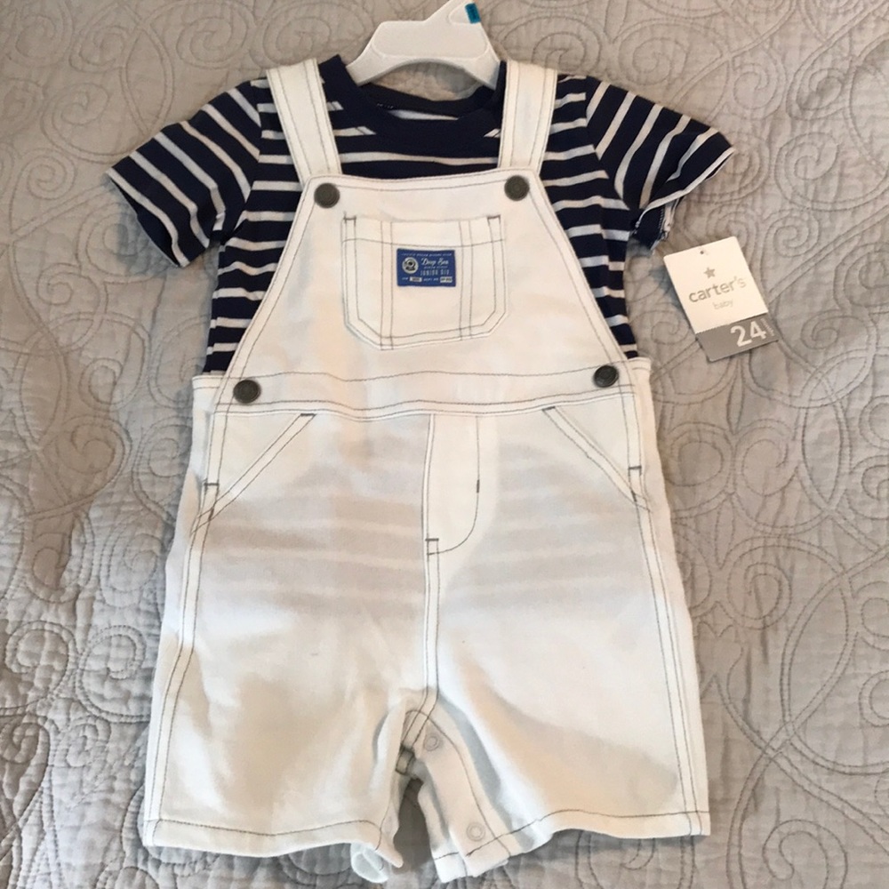 Short overall outfit.